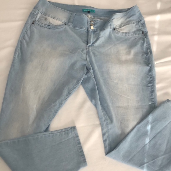 junior plus size jeans